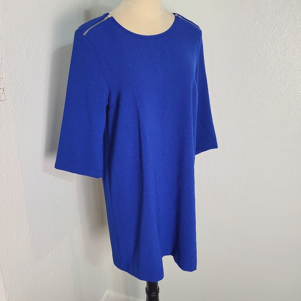 Umgee Royal Blue Dress, Pleated in the Back, Zippers on Shoulders, Size Large - Picture 3 of 10